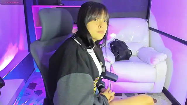 Snapshot of TifanyWhite_ chatting on March 2025 07:39:01 PM TifanyWhite online show from March 2025 07:39:01 PM