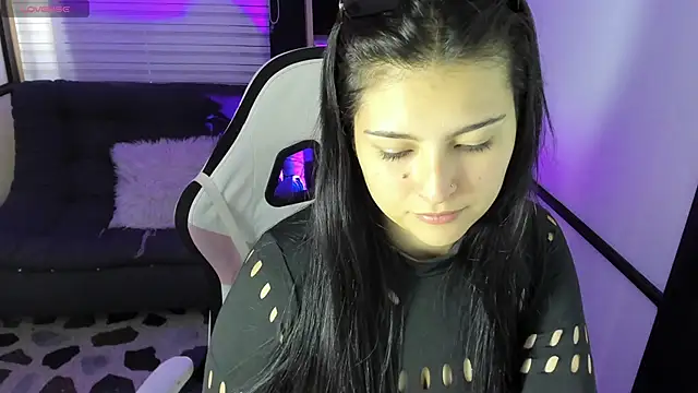 Snapshot of TifanyWhite_ chatting on February 2025 08:10:01 PM TifanyWhite online show from February 2025 08:10:01 PM