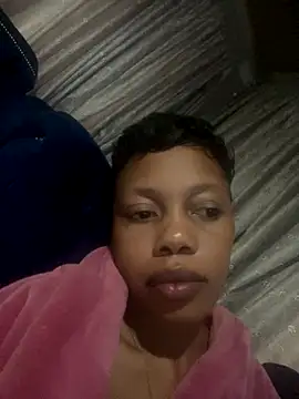 Snapshot of NAUGHTYSHALOTXX chatting on October 2025 03:15:01 PM NAUGHTYSHALOTXX online show from October 2025 03:15:01 PM