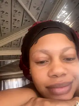 Snapshot of NAUGHTYSHALOTXX chatting on October 2025 07:43:02 AM NAUGHTYSHALOTXX online show from October 2025 07:43:02 AM