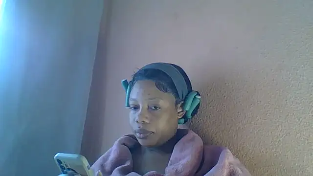 Snapshot of NAUGHTYSHALOTXX chatting on June 2026 10:58:01 AM NAUGHTYSHALOTXX online show from June 2026 10:58:01 AM