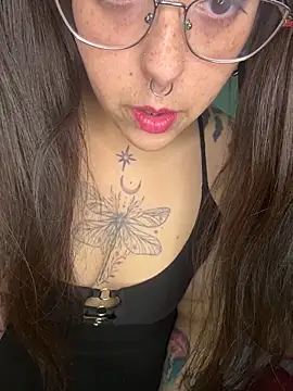 Mizztikaa online show from March 2026 06:17:02 PM