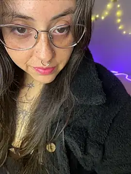 Mizztikaa online show from April 2026 06:12:02 PM