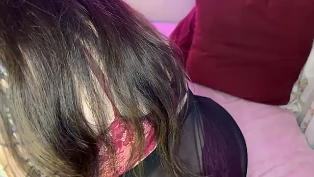 Snapshot of Mizztikaa chatting on December 2025 06:35:02 PM Mizztikaa online show from December 2025 06:35:02 PM