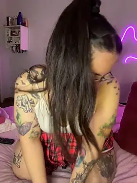 Snapshot of Mizztikaa chatting on October 2025 05:12:02 PM Mizztikaa online show from October 2025 05:12:02 PM