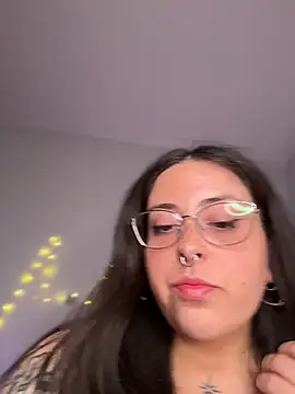 Mizztikaa online show from May 2026 04:54:02 PM
