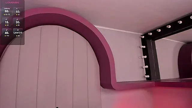 Snapshot of morganlake_ chatting on November 2025 03:43:01 AM morganlake online show from November 2025 03:43:01 AM