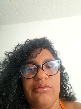 Annie-Wolf online show from November 2025 09:08:01 PM