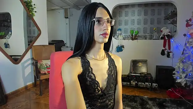 Snapshot of CharlotteLauren chatting on December 2025 10:32:02 PM CharlotteLauren online show from December 2025 10:32:02 PM