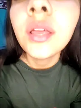 Nahiara velez online show from April 2026 07:09:02 PM