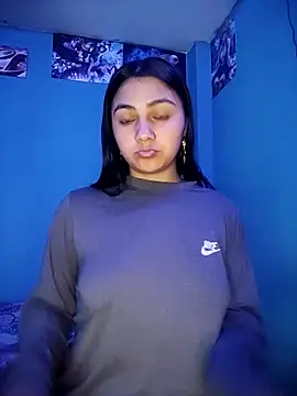 Nahiara velez online show from November 2025 04:45:02 PM