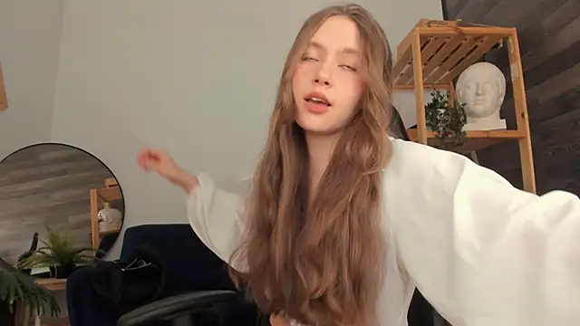 MaryannSoftt online show from November 2025 04:07:02 PM