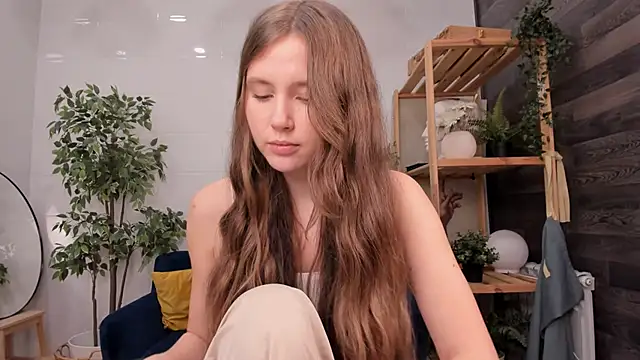 MaryannSoftt online show from February 2025 04:25:01 PM