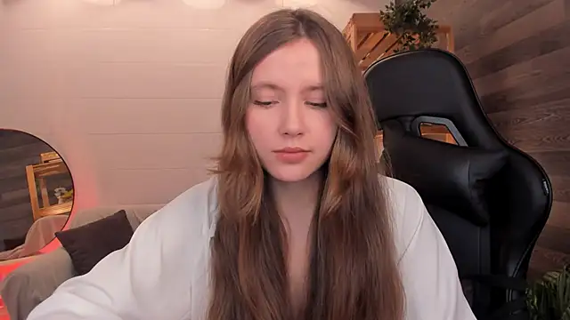 MaryannSoftt online show from September 2025 03:18:02 PM