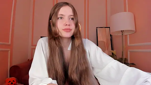 MaryannSoftt online show from October 2025 04:05:01 PM