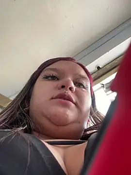 Snapshot of KinkyJessyHotxx chatting on February 2025 07:12:02 PM KinkyJessyHotxx online show from February 2025 07:12:02 PM