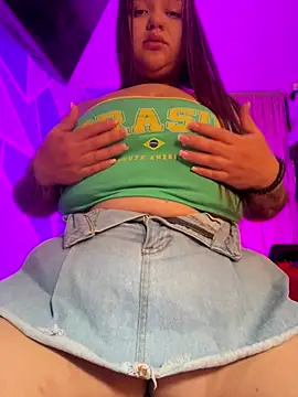 Snapshot of KinkyJessyHotxx chatting on September 2025 04:11:01 PM KinkyJessyHotxx online show from September 2025 04:11:01 PM