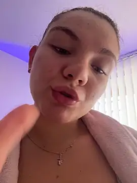 Snapshot of eva_y_marcelo chatting on February 2026 12:57:02 PM eva y marcelo online show from February 2026 12:57:02 PM