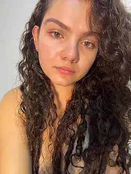 Snapshot of eva_y_marcelo chatting on April 2026 11:44:01 AM eva y marcelo online show from April 2026 11:44:01 AM