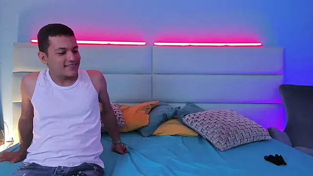 SophieRoyals online show from January 2025 01:11:01 PM