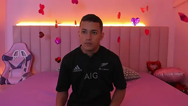 SophieRoyals online show from February 2025 12:00:02 PM