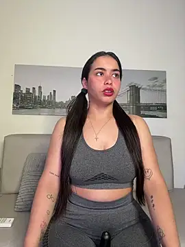 SophieRoyals online show from April 2026 01:40:01 PM