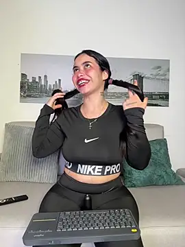 SophieRoyals online show from April 2026 12:31:01 PM