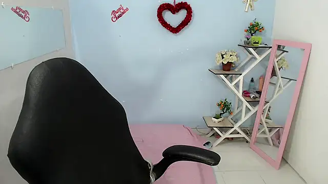 victoria jones online show from March 2026 12:09:01 PM