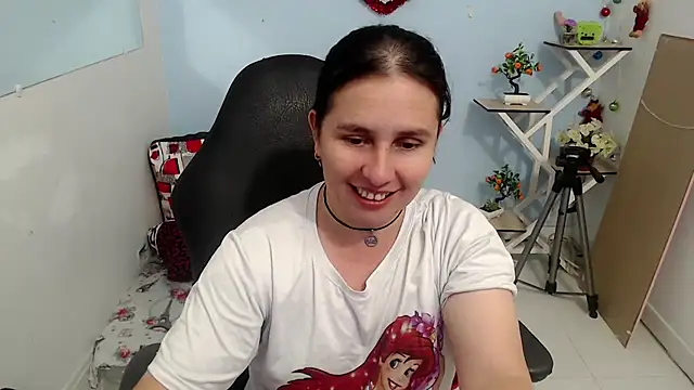 victoria jones online show from November 2025 01:55:02 PM