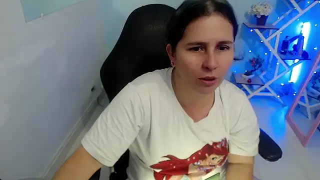 victoria jones online show from January 2026 04:11:02 PM