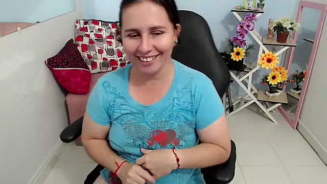 victoria jones online show from September 2025 02:01:01 PM