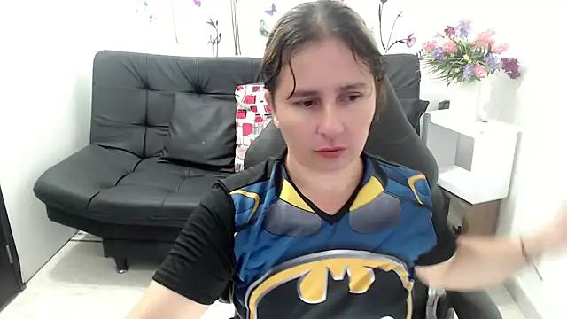 Snapshot of victoria_jones chatting on May 2026 01:49:02 PM victoria jones online show from May 2026 01:49:02 PM