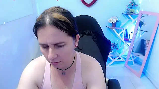 victoria jones online show from February 2026 03:56:01 PM