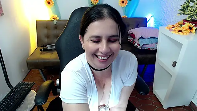 victoria jones online show from March 2025 05:50:02 PM