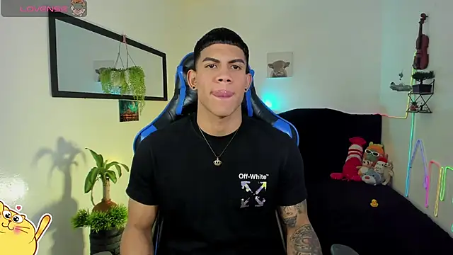 Damian latinxxx online show from February 2026 03:17:01 AM