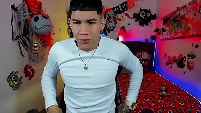 Damian latinxxx online show from October 2025 03:05:01 AM