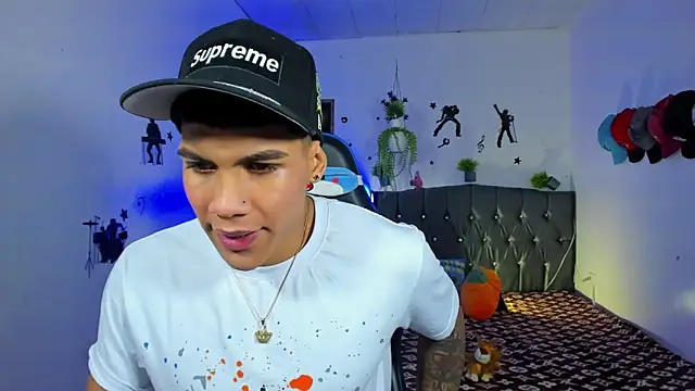 Damian latinxxx online show from September 2025 02:59:01 AM