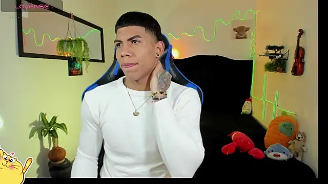 Damian latinxxx online show from February 2026 12:11:01 AM