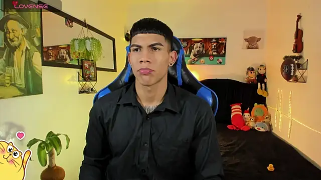 Damian latinxxx online show from March 2026 06:32:01 PM