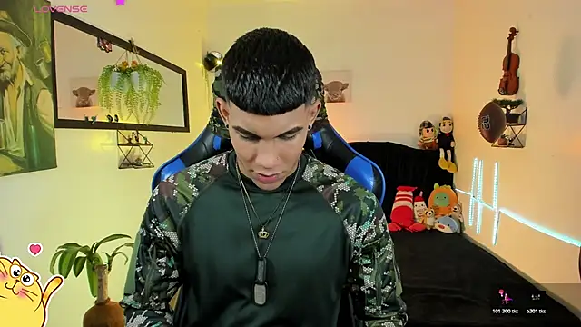 Damian latinxxx online show from March 2026 02:33:02 AM