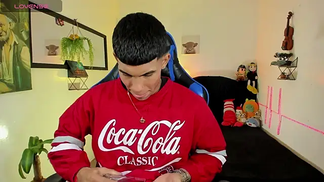 Damian latinxxx online show from March 2026 02:22:01 AM