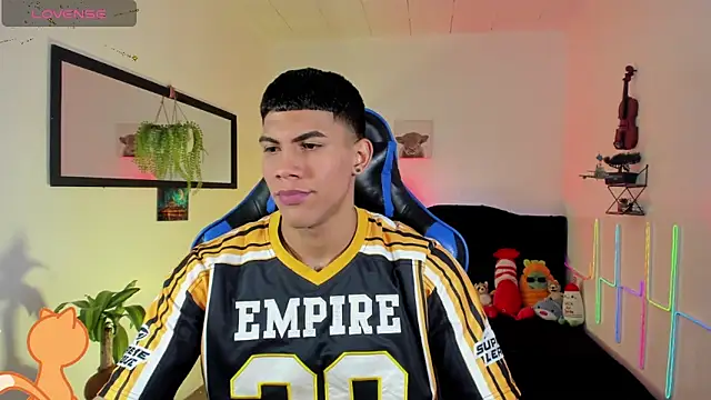 Damian latinxxx online show from March 2026 03:18:02 AM