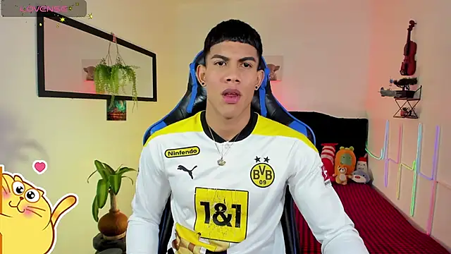 Damian latinxxx online show from March 2026 03:03:02 AM