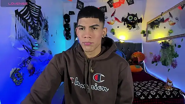 Damian latinxxx online show from October 2025 02:58:02 AM