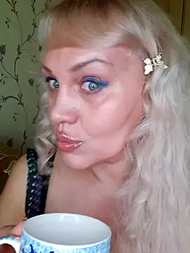 IsabellaBoni online show from May 2026 07:02:02 AM