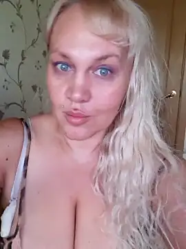 IsabellaBoni online show from October 2025 07:09:02 AM