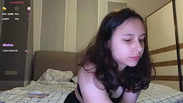 Agatha Sade online show from February 2025 06:33:01 PM