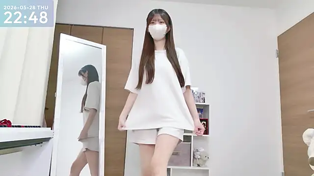 Snapshot of -SHINON- chatting on May 2026 01:50:01 PM -SHINON- online show from May 2026 01:50:01 PM