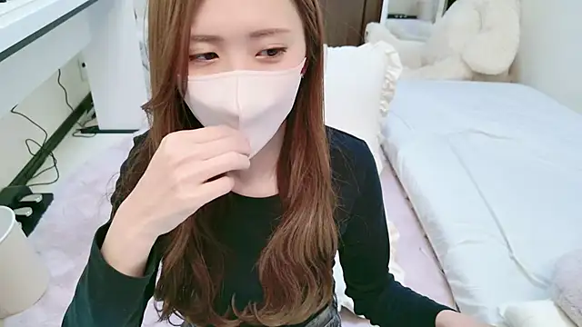 Snapshot of -SHINON- chatting on January 2025 02:30:02 PM -SHINON- online show from January 2025 02:30:02 PM