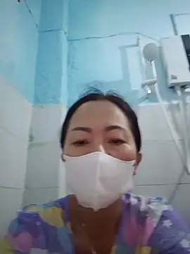 Snapshot of Baby-sexytits18 chatting on November 2025 11:30:02 PM Baby-sexytits18 online show from November 2025 11:30:02 PM